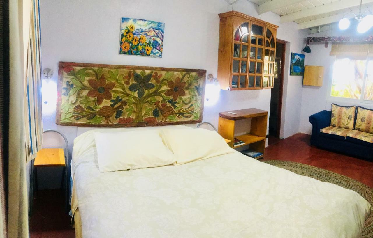 Lake Front Retreat At Los Elementos Santa Cruz La Laguna Exterior photo